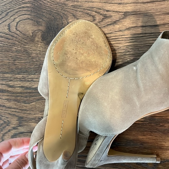 Vince Camuto 8 - Picture 3 of 4